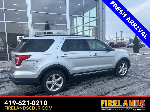 Used 2019 Ford Explorer XLT image 26