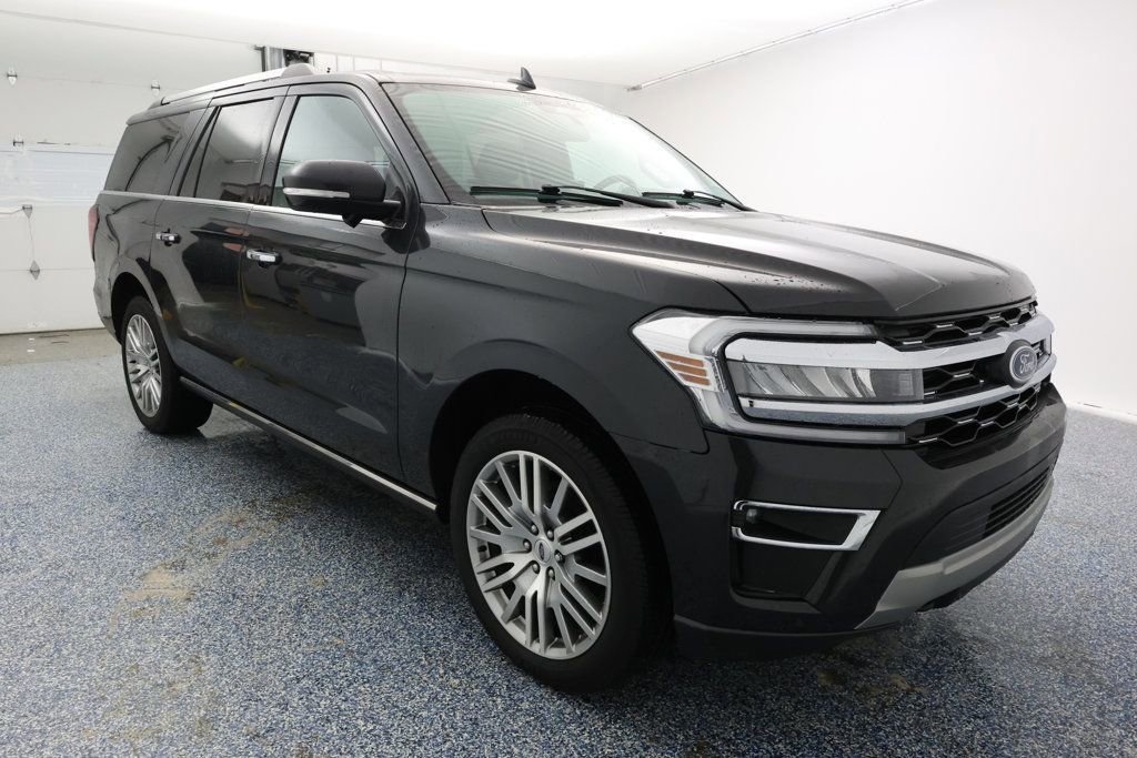 Used 2023 Ford Expedition Max Limited image 2
