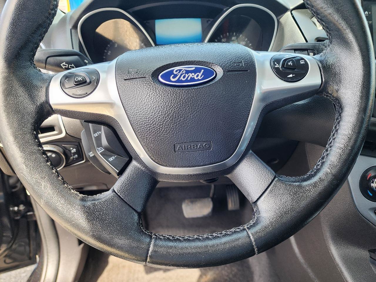 Used 2014 Ford Focus Titanium FWD image 17