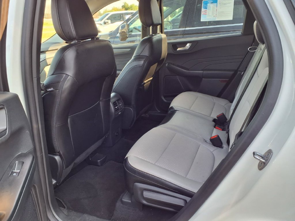 Used 2024 Ford Escape SE FWD image 18