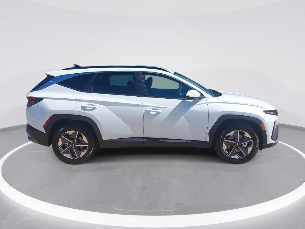 New 2026 Hyundai Tucson SEL w/ Tow & Go Package FWD image 4