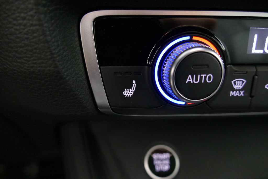 Used 2023 Audi Q3 2.0T Premium Plus w/ Premium Plus Package AWD/4WD image 18
