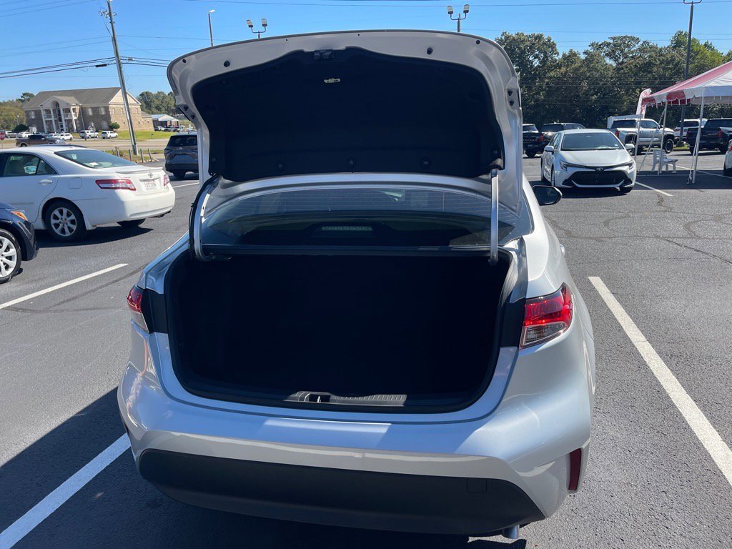 New 2026 Toyota Corolla LE image 13