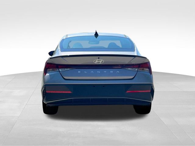 New 2025 Hyundai Elantra Sport image 6