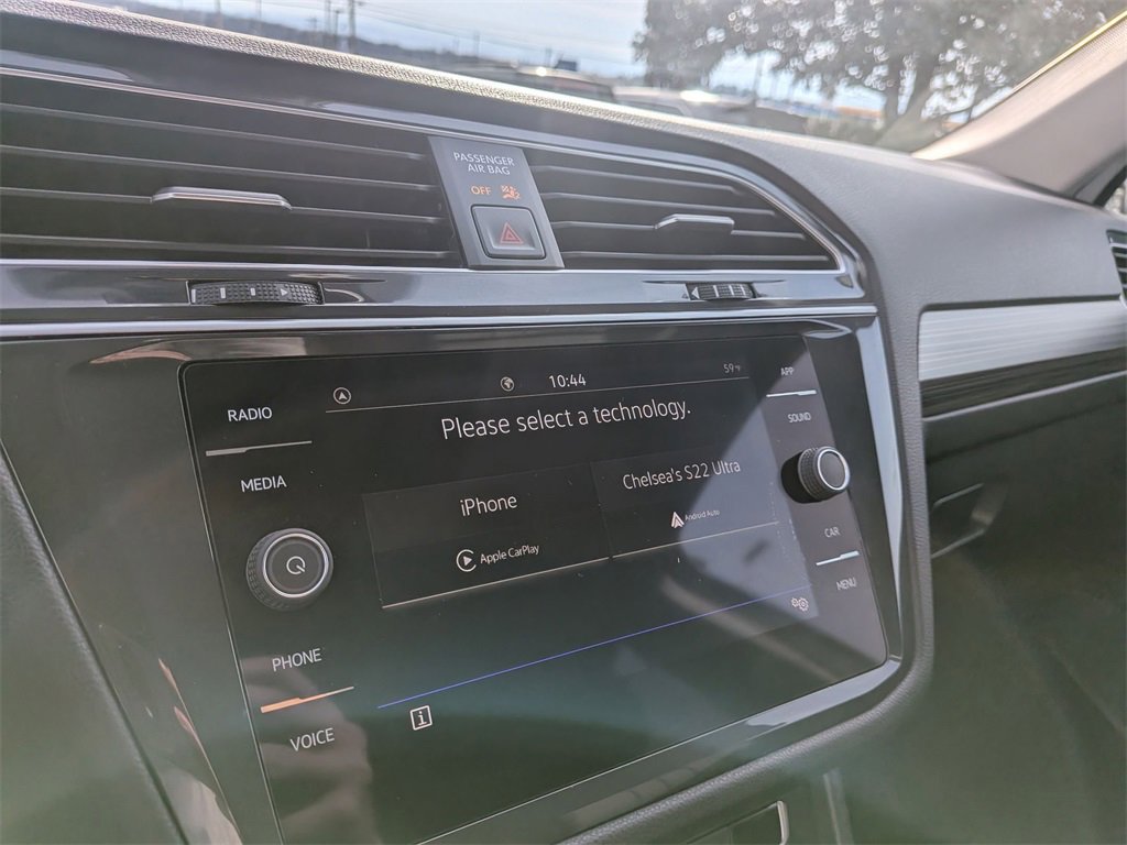 Used 2024 Volkswagen Tiguan Wolfsburg Edition image 17