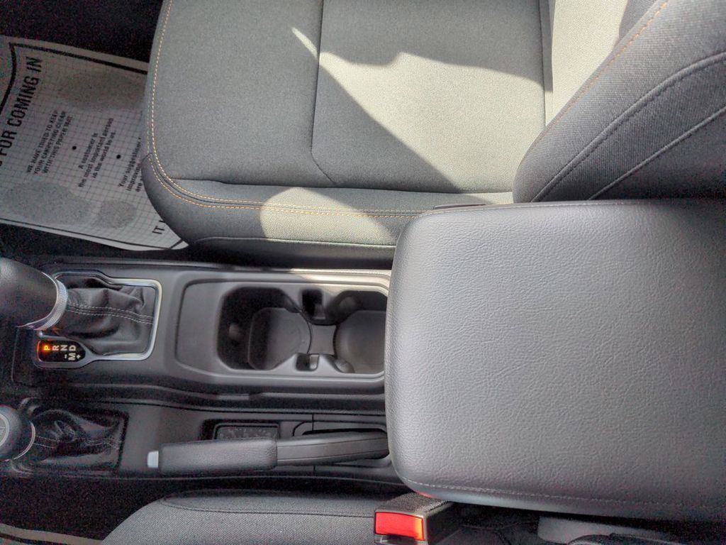 New 2025 Jeep Gladiator Willys image 18