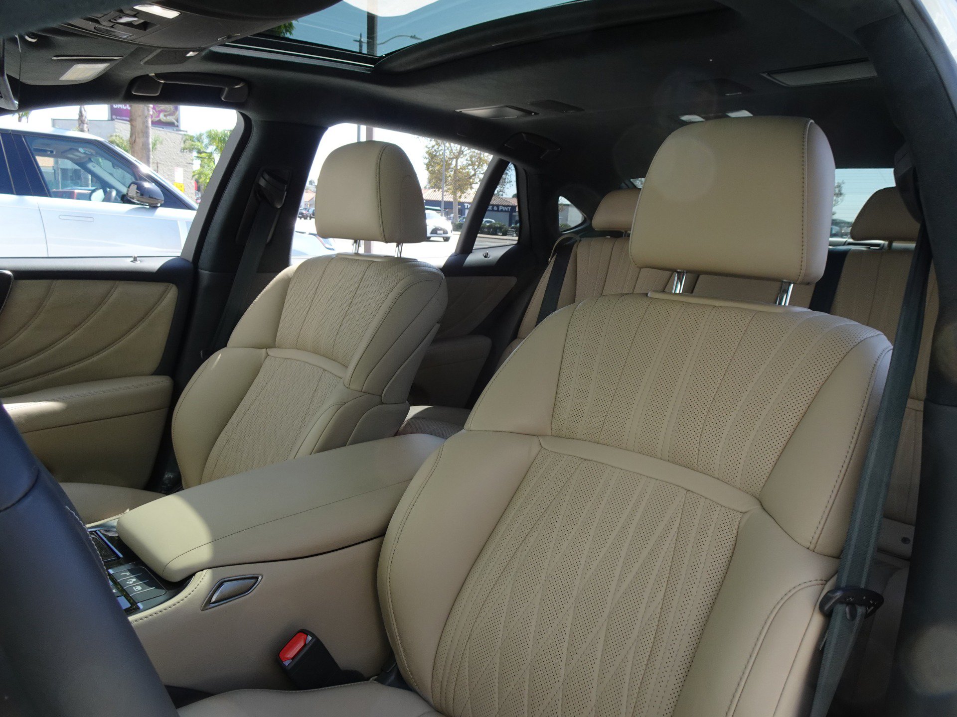 Used 2021 Lexus LS 500 RWD image 11