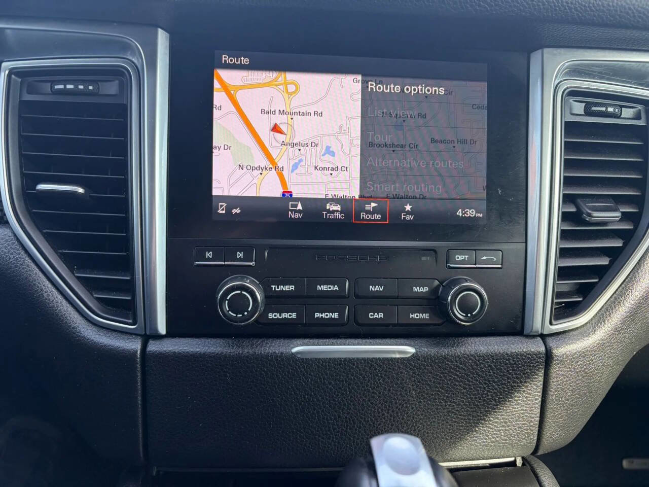 Used 2017 Porsche Macan S image 18