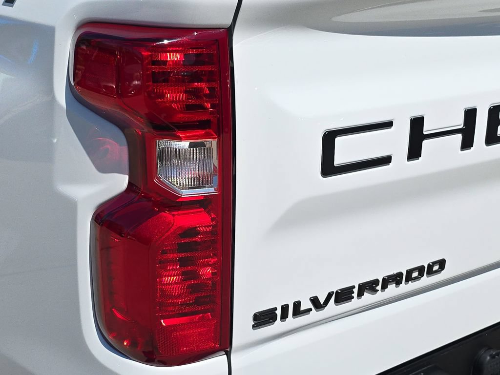 Used 2022 Chevrolet Silverado 1500 Custom AWD/4WD image 36