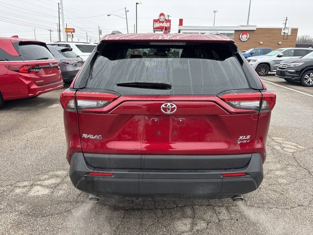 Used 2025 Toyota RAV4 XLE image 4