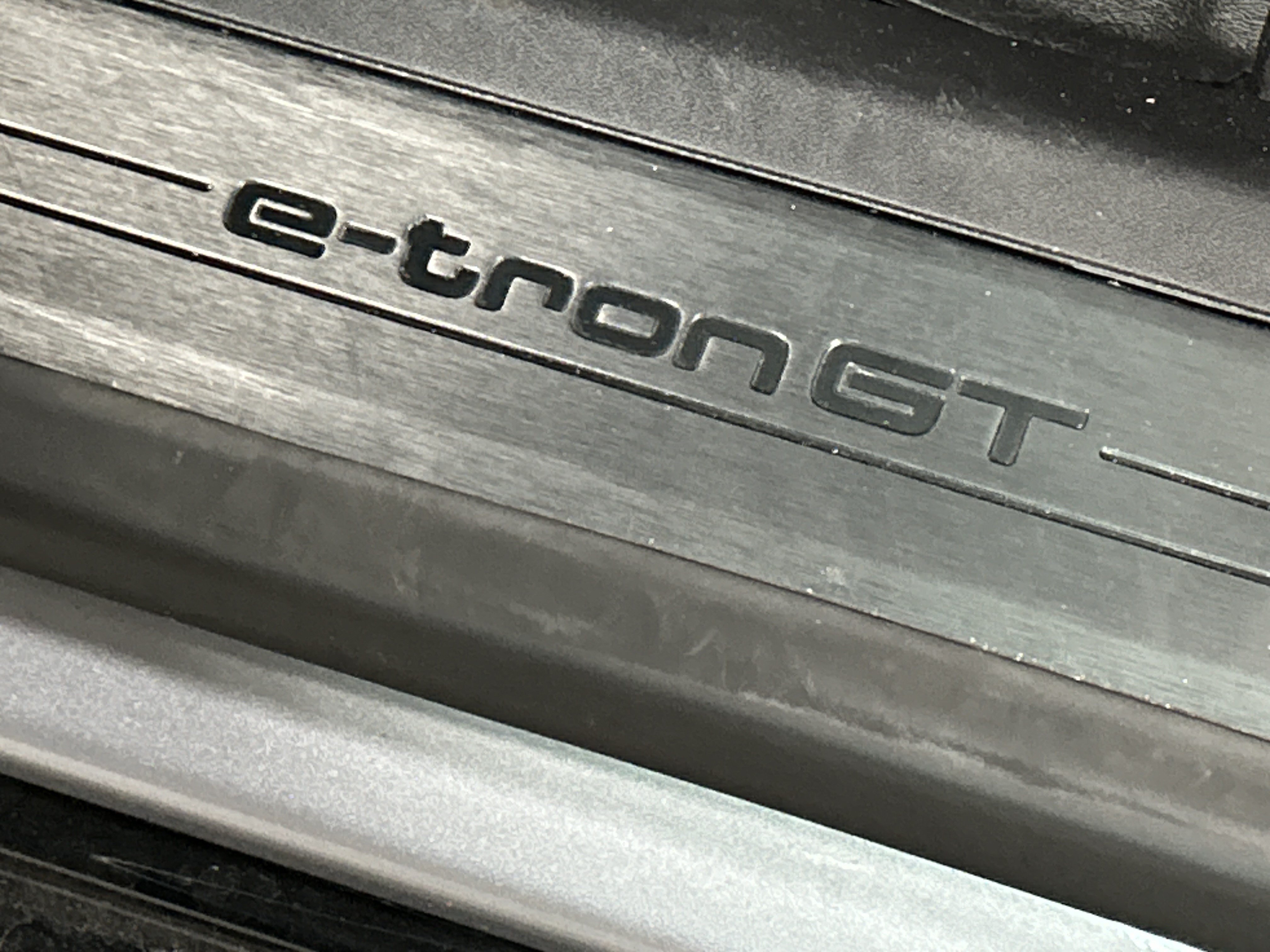Used 2022 Audi e-tron GT Premium Plus w/ Performance Package AWD/4WD image 36