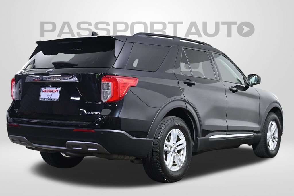 Used 2023 Ford Explorer XLT w/ Equipment Group 202A AWD/4WD image 8