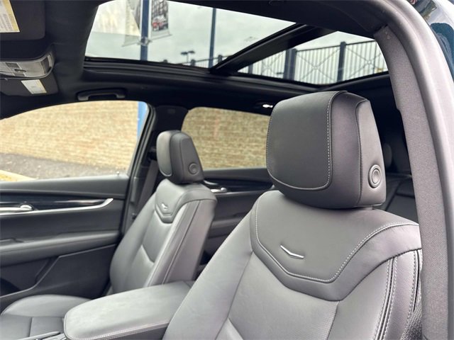 Certified 2025 Cadillac XT5 Premium Luxury image 17