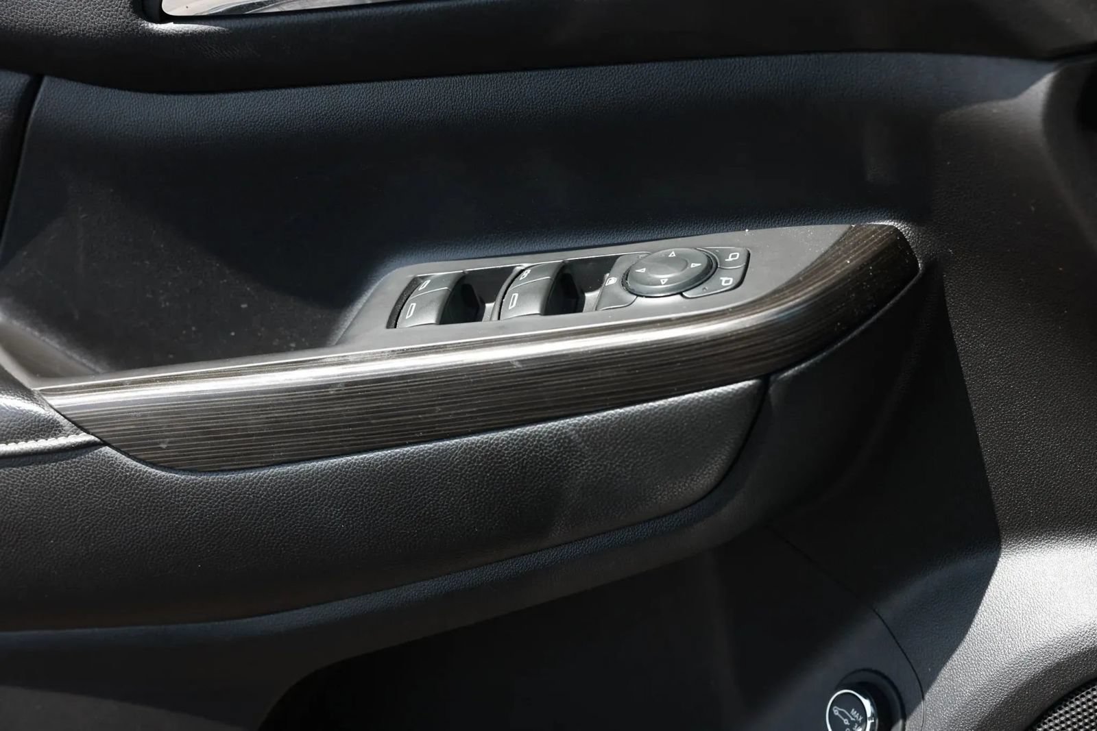 Used 2019 GMC Acadia SLT FWD image 25