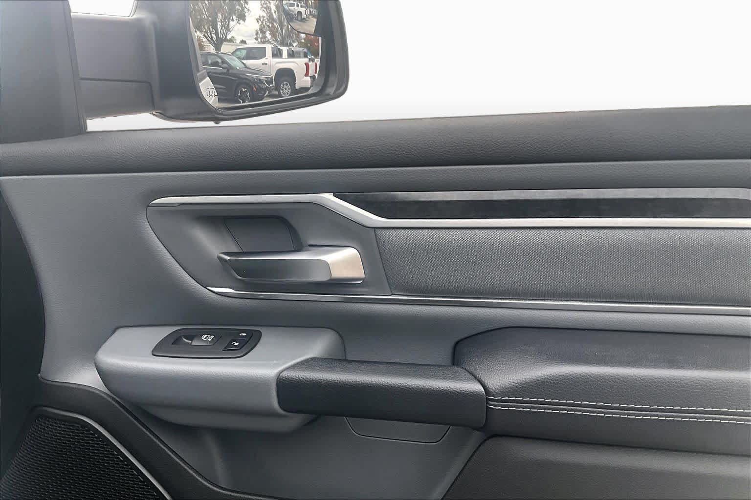 Used 2022 RAM 1500 Big Horn AWD/4WD image 22