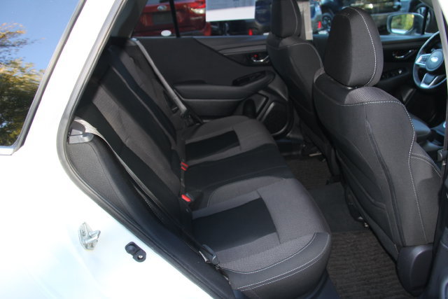 Used 2024 Subaru Outback Premium AWD/4WD image 34