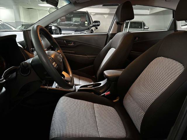 Used 2023 Hyundai Kona SE w/ Cargo Package AWD/4WD image 14