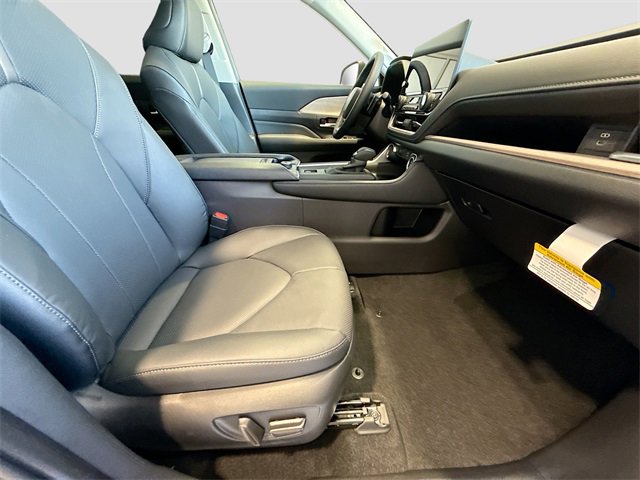 New 2026 Toyota Grand Highlander Platinum image 25