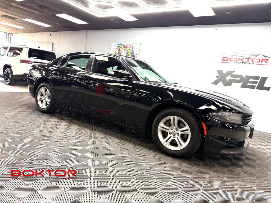 Used 2020 Dodge Charger SXT w/ Leather Interior Group RWD image 1