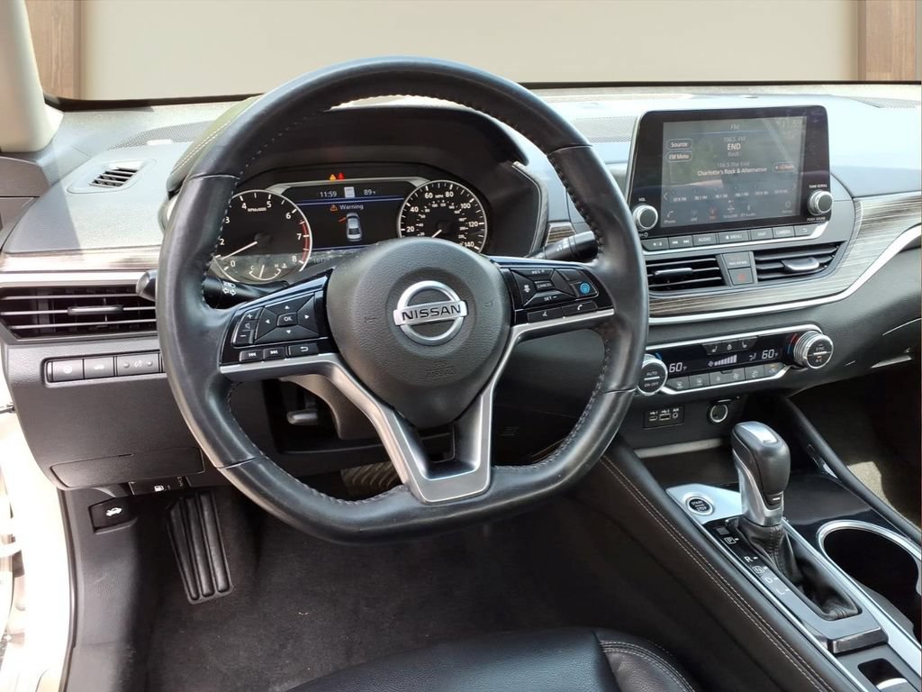 Used 2020 Nissan Altima 2.5 Platinum AWD/4WD image 3