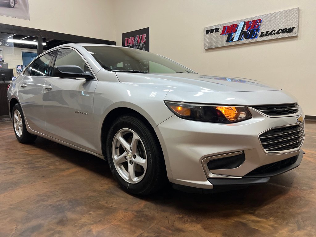 Used 2018 Chevrolet Malibu LS FWD image 3