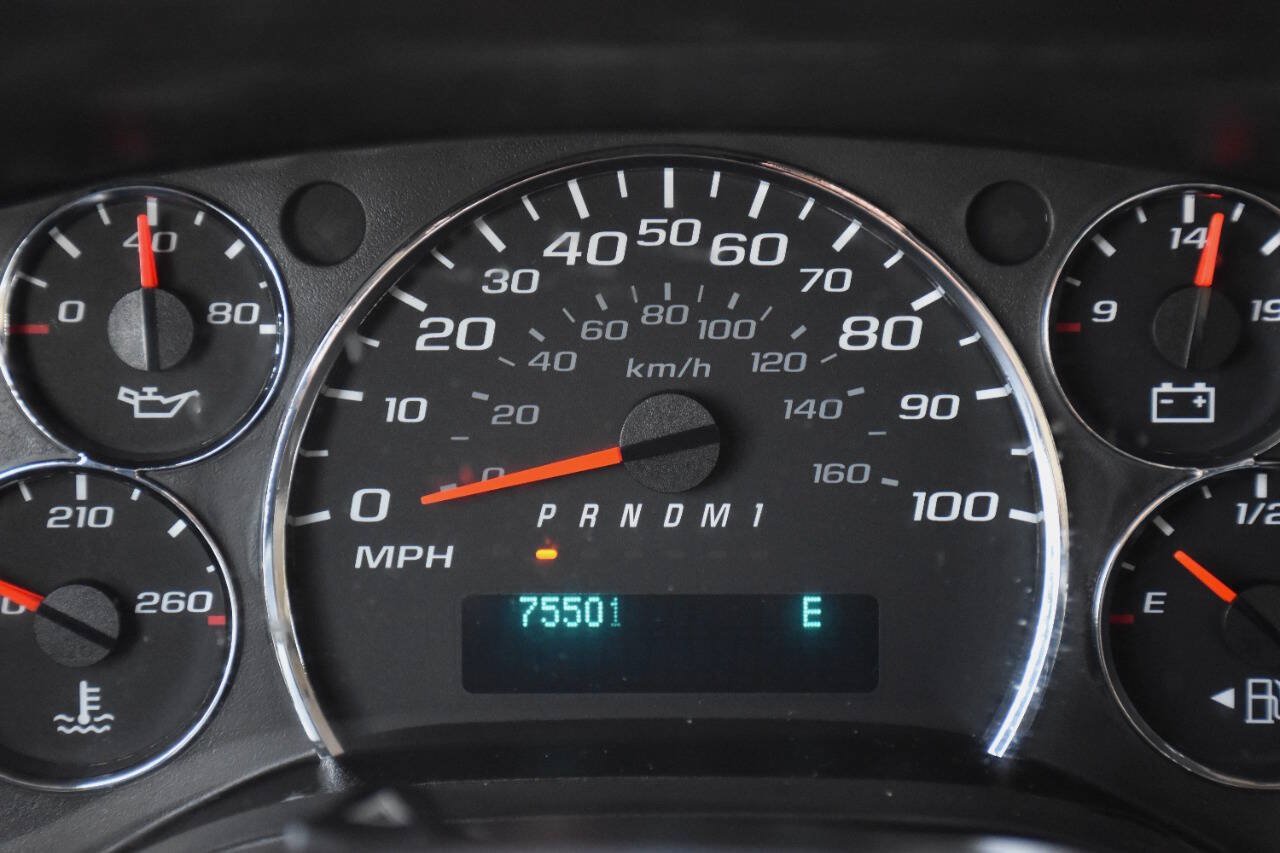 Used 2018 Chevrolet Express 2500 Extended RWD image 14