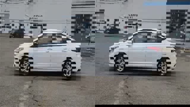 Used 2019 Hyundai Accent SE image 5