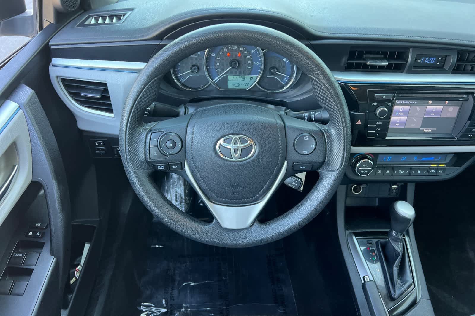 Used 2016 Toyota Corolla LE FWD image 15