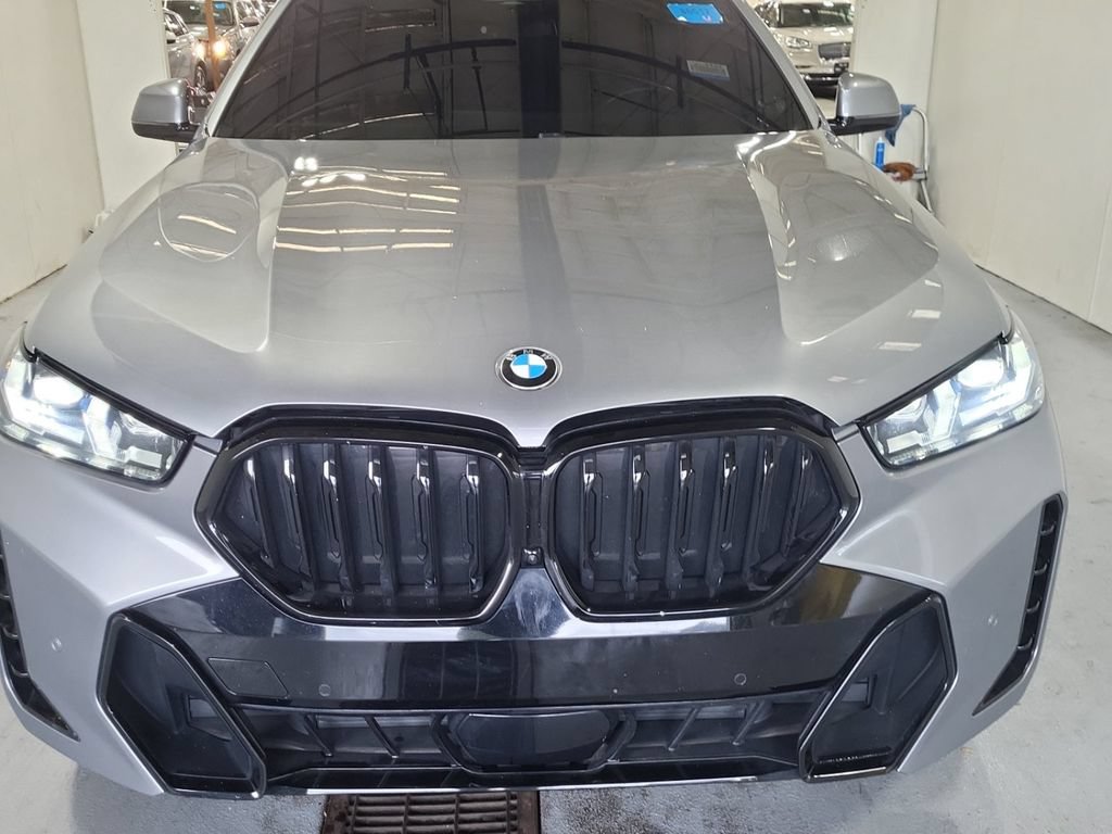 Used 2024 BMW X6 xDrive40i w/ Premium Package AWD/4WD image 2