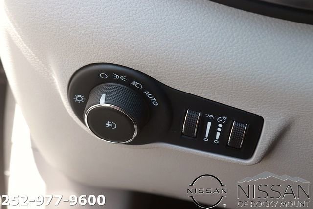 Used 2024 Jeep Compass Limited AWD/4WD image 27