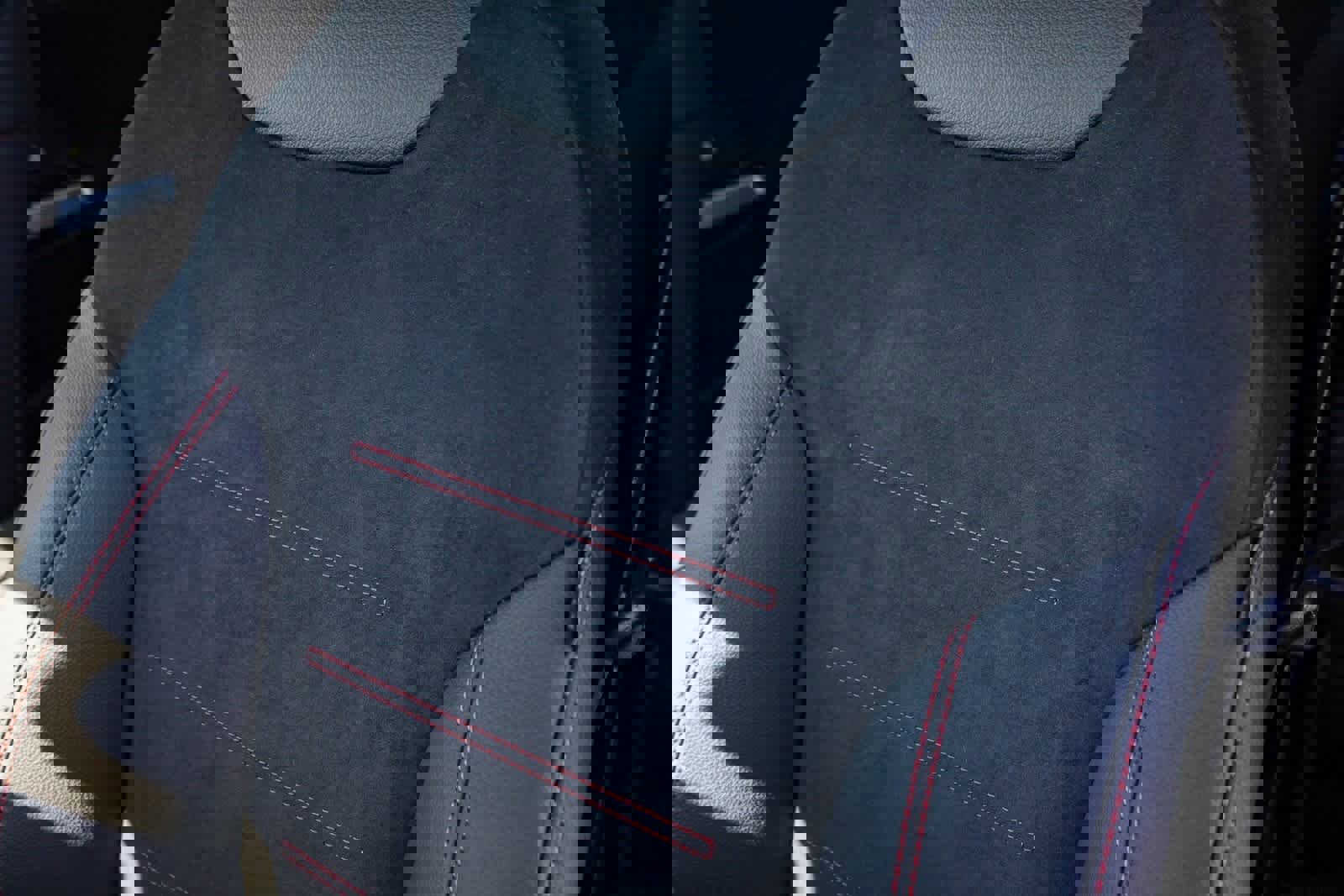 Used 2024 Mercedes-Benz EQB 300 4MATIC image 29