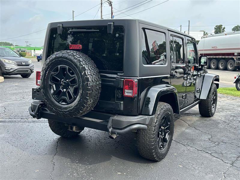 Used 2016 Jeep Wrangler Unlimited Sahara AWD/4WD image 2