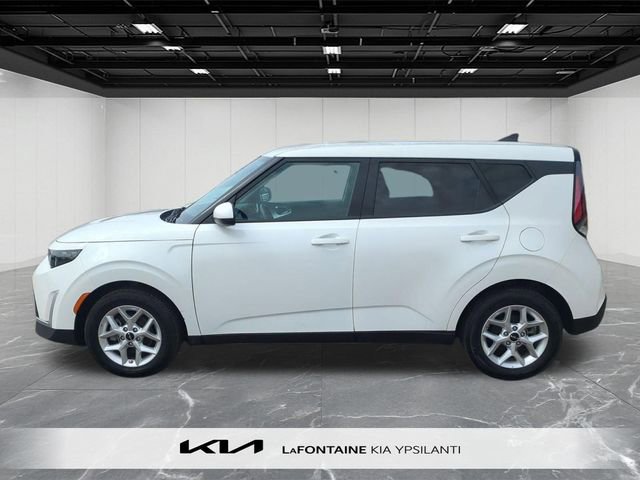 Used 2025 Kia Soul LX w/ LX Technology Package image 5