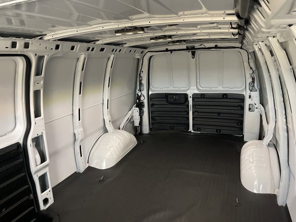 New 2025 GMC Savana 3500 Extended w/ Driver Convenience Package image 24