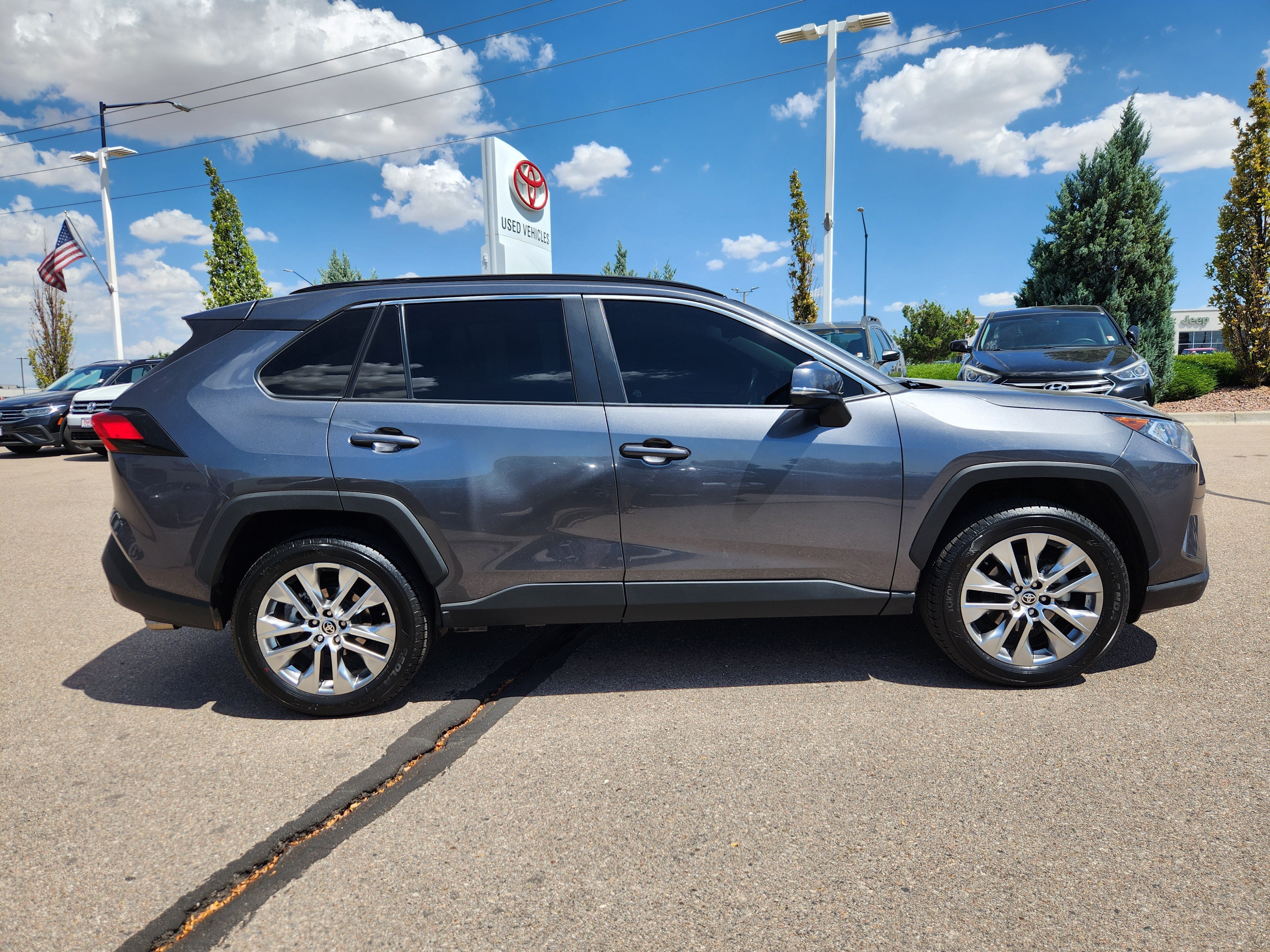 Used 2021 Toyota RAV4 XLE Premium AWD/4WD image 2