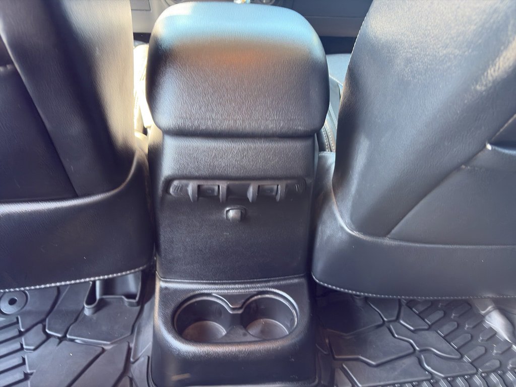 Used 2013 Jeep Wrangler Unlimited Rubicon w/ Connectivity Group AWD/4WD image 20