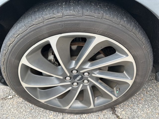 Used 2019 Lincoln Nautilus Reserve image 11