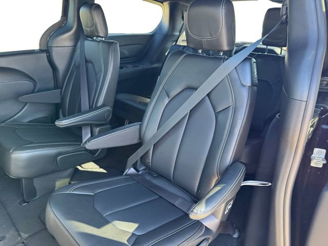 New 2026 Chrysler Pacifica Select w/ S Appearance Package image 14