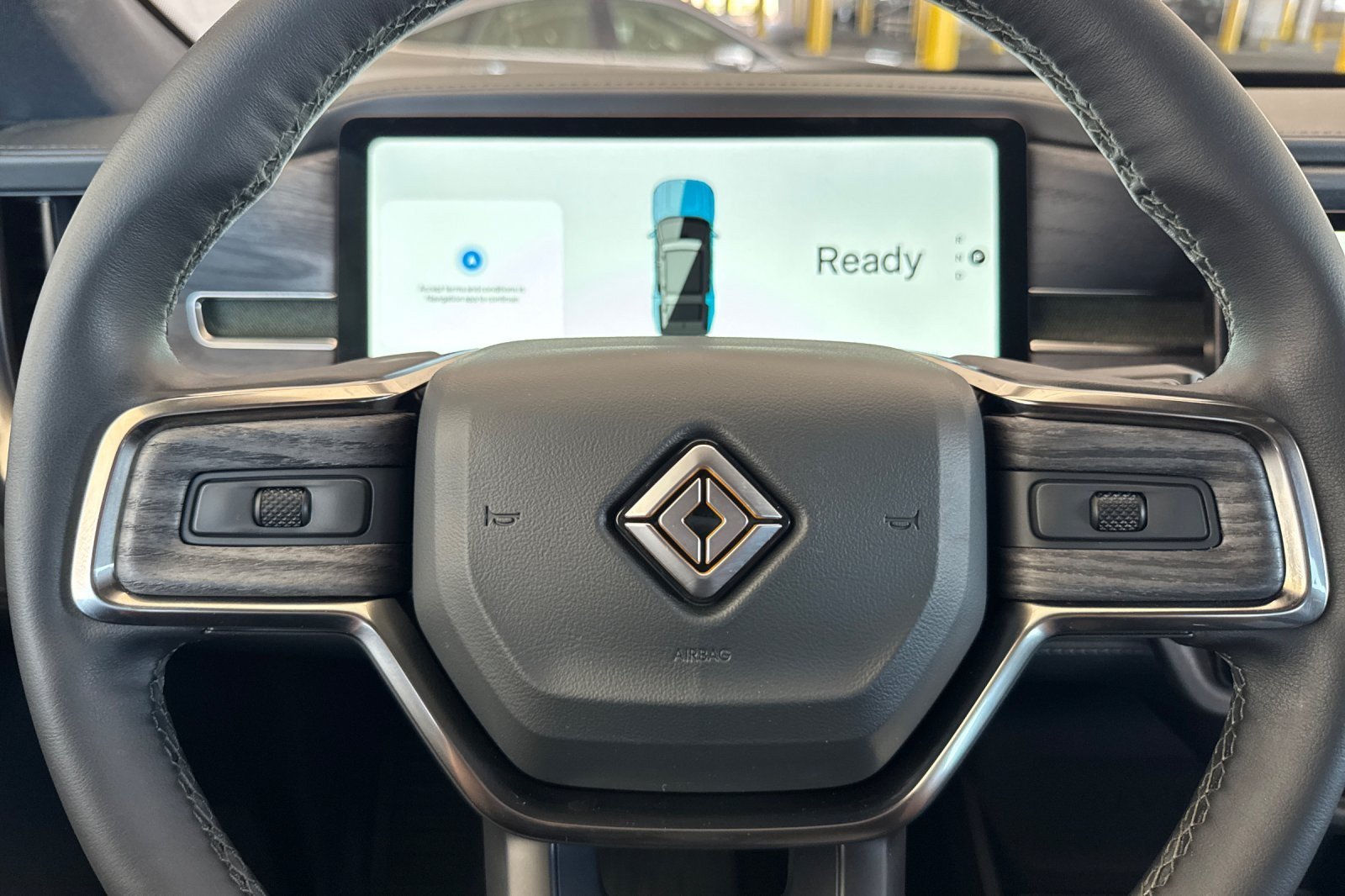Used 2025 Rivian R1S Adventure Dual AWD/4WD image 23