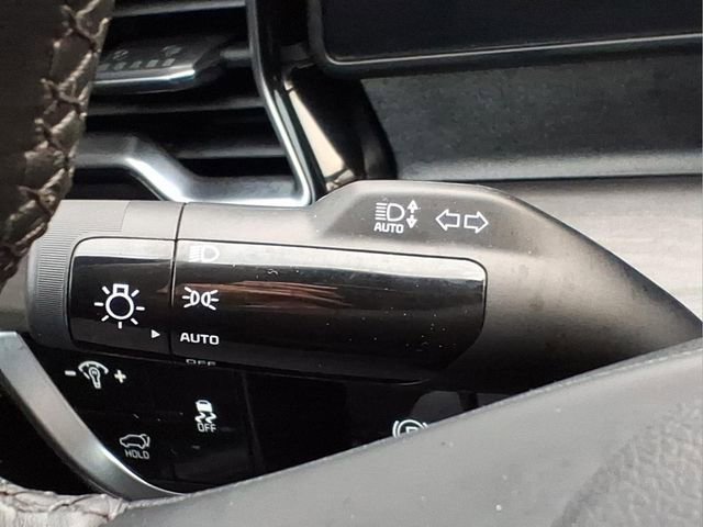 Used 2025 Kia Sportage X-Line w/ Premium Package image 26