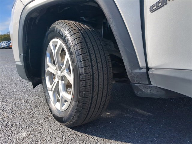 Used 2024 Jeep Compass Latitude image 36