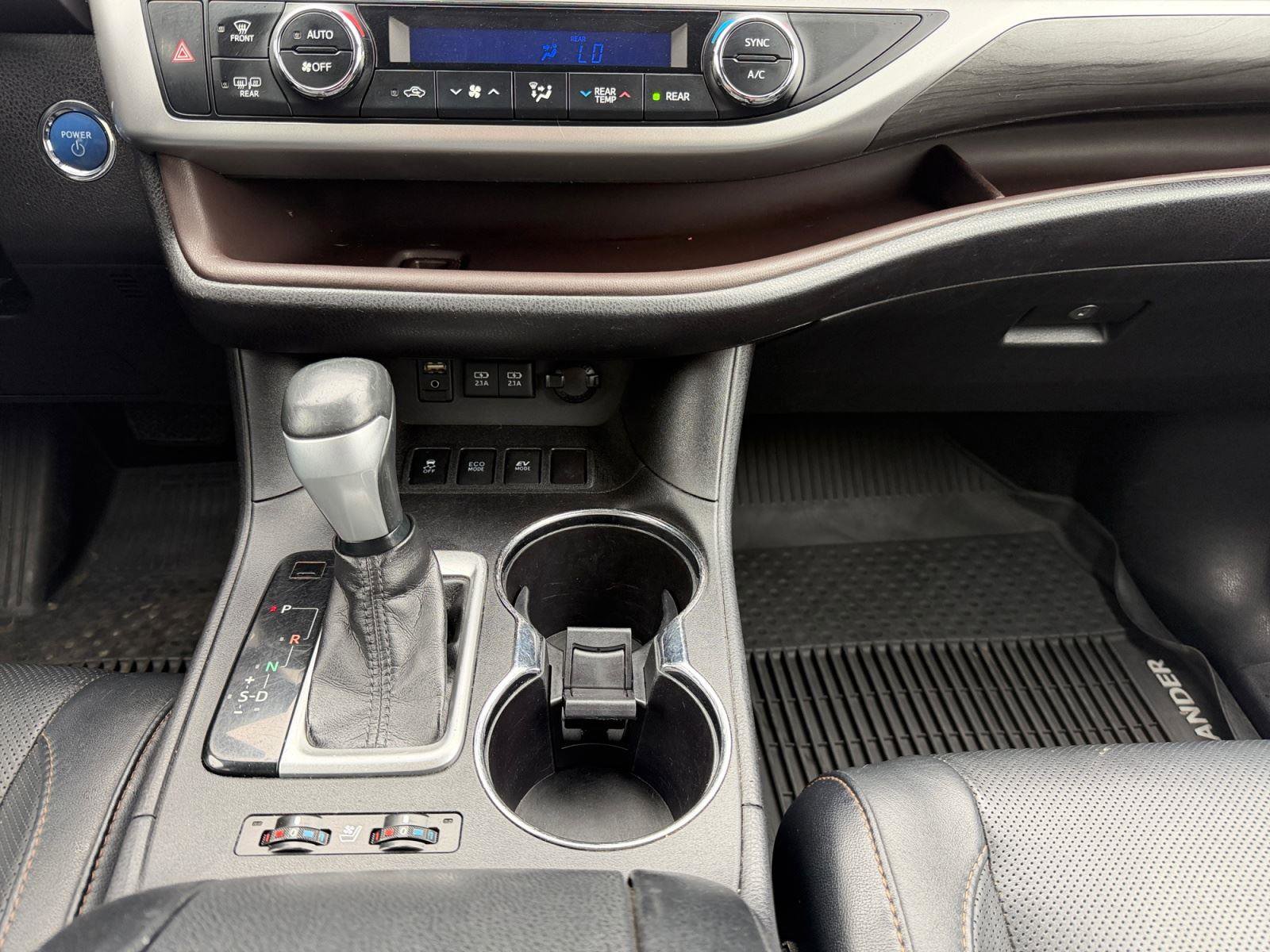 Used 2017 Toyota Highlander Limited Platinum image 11