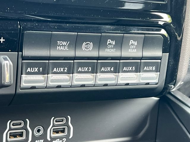 New 2026 RAM 3500 Big Horn AWD/4WD image 34