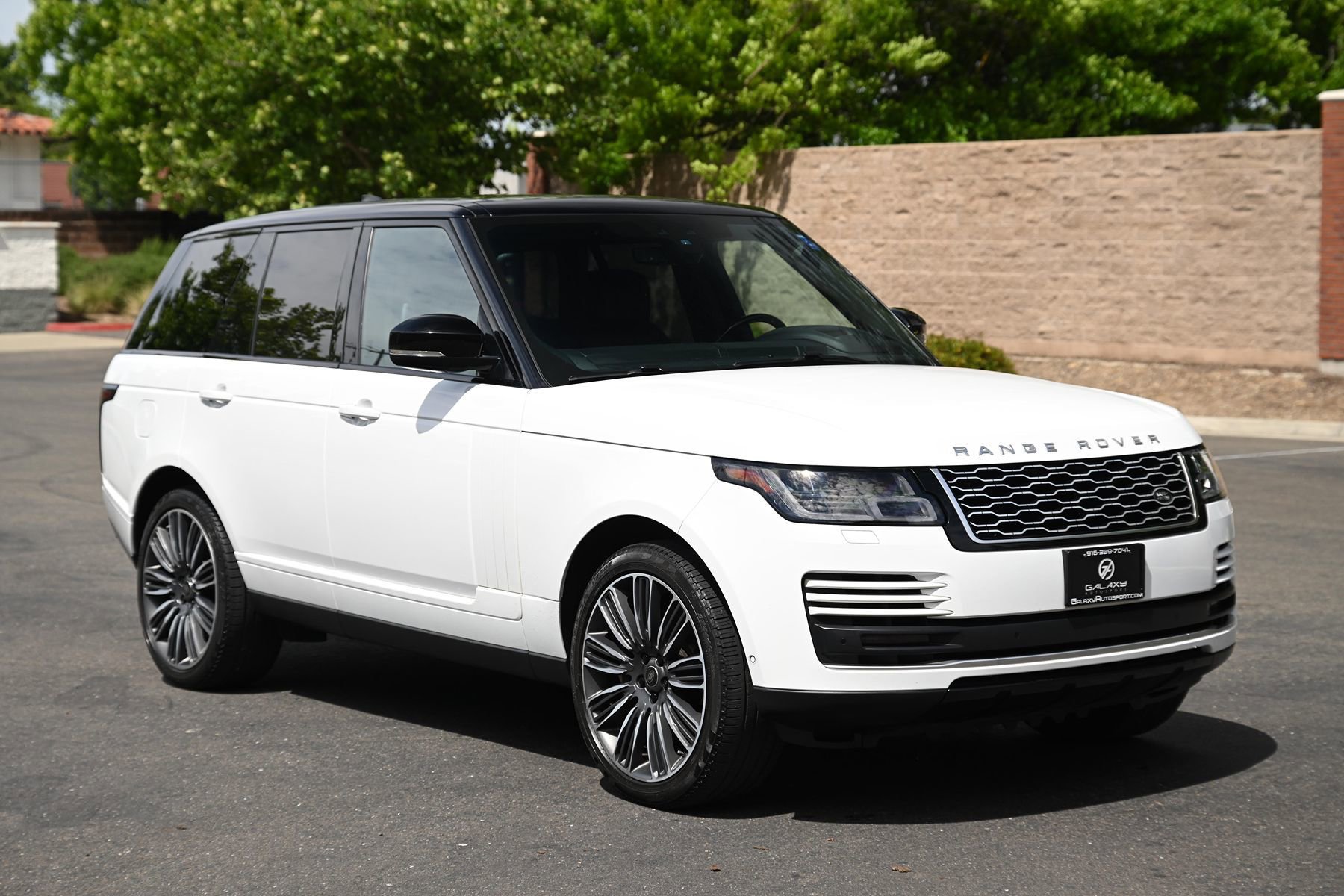 Used 2020 Land Rover Range Rover HSE AWD/4WD image 1