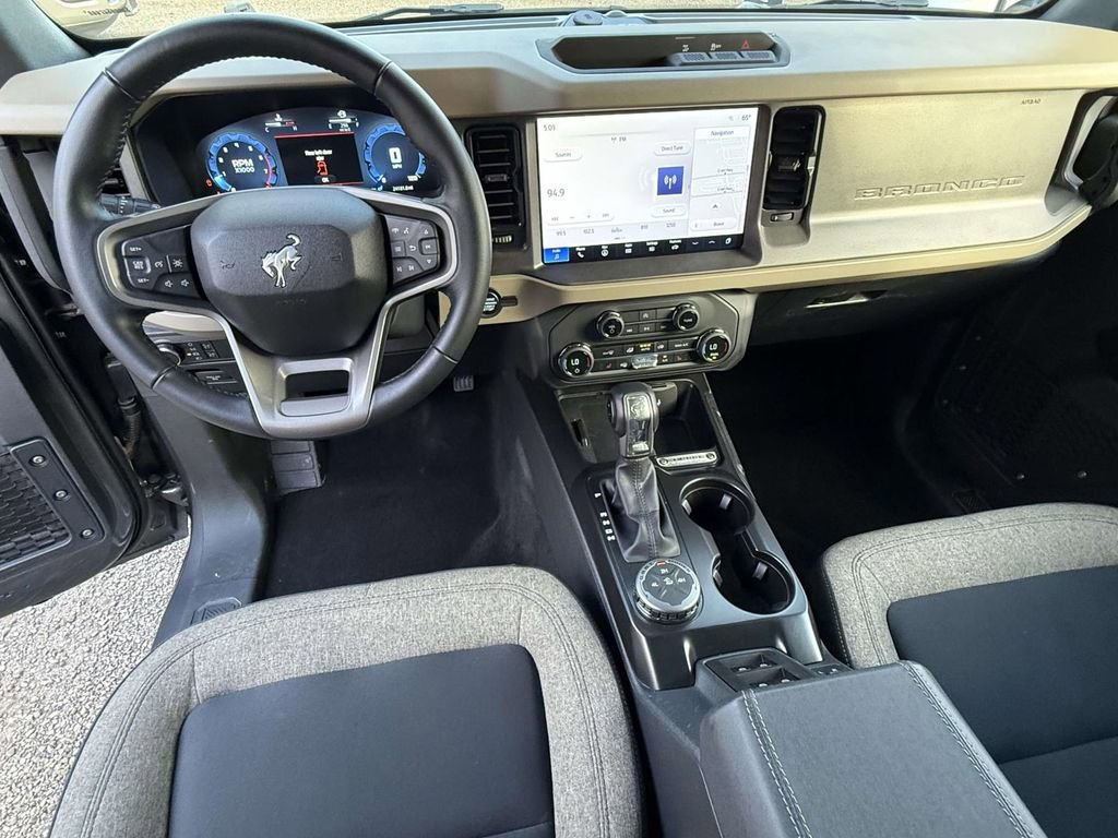 Used 2025 Ford Bronco Big Bend image 14