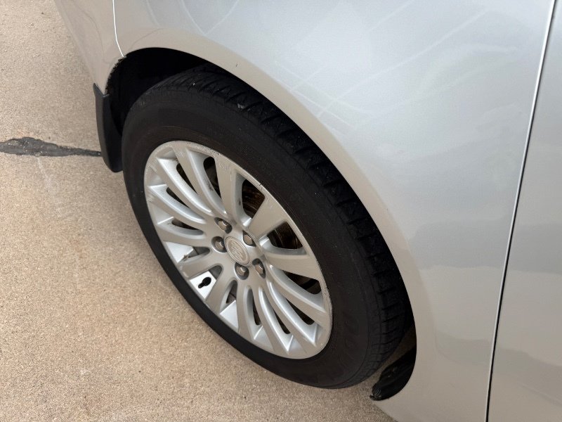 Used 2012 Buick Regal Leather FWD image 16