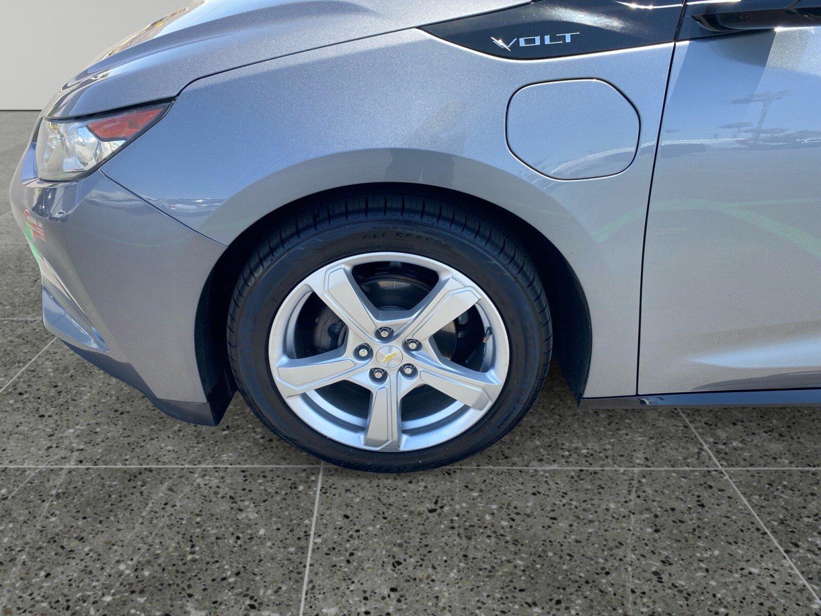 Used 2018 Chevrolet Volt LT w/ Comfort Package FWD image 14