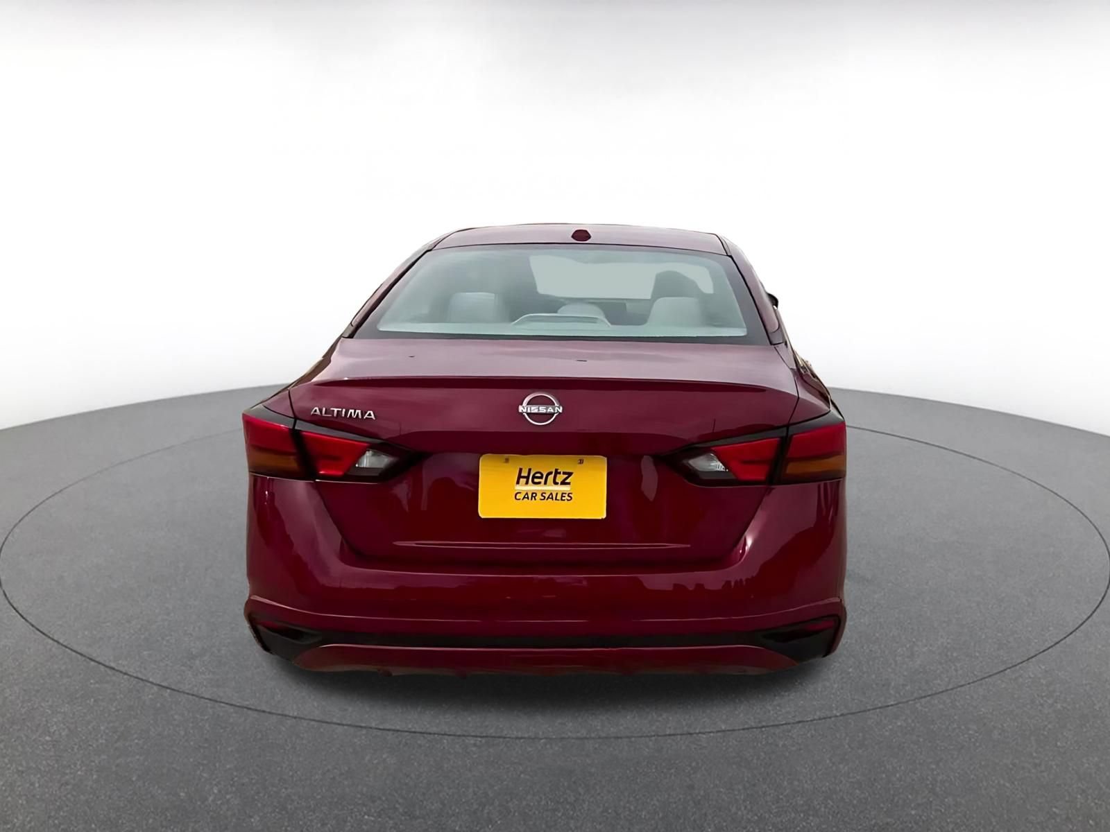 Used 2025 Nissan Altima 2.5 SV FWD image 12
