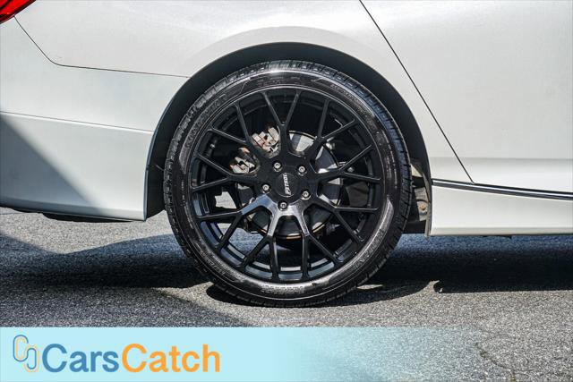 Used 2018 Honda Accord Touring image 16