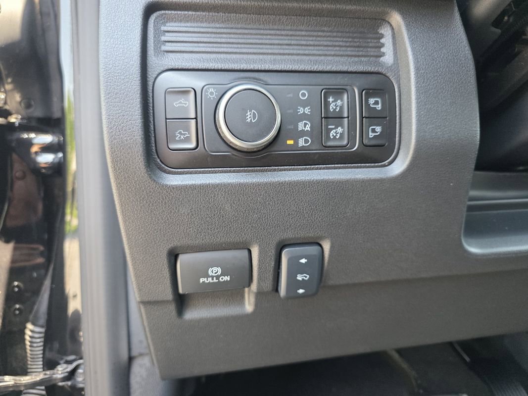 Used 2025 Ford F350 Lariat w/ Camper Package AWD/4WD image 22